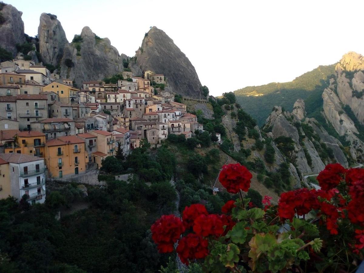 Al Cuore Del Borgo Castelmezzano Exterior foto