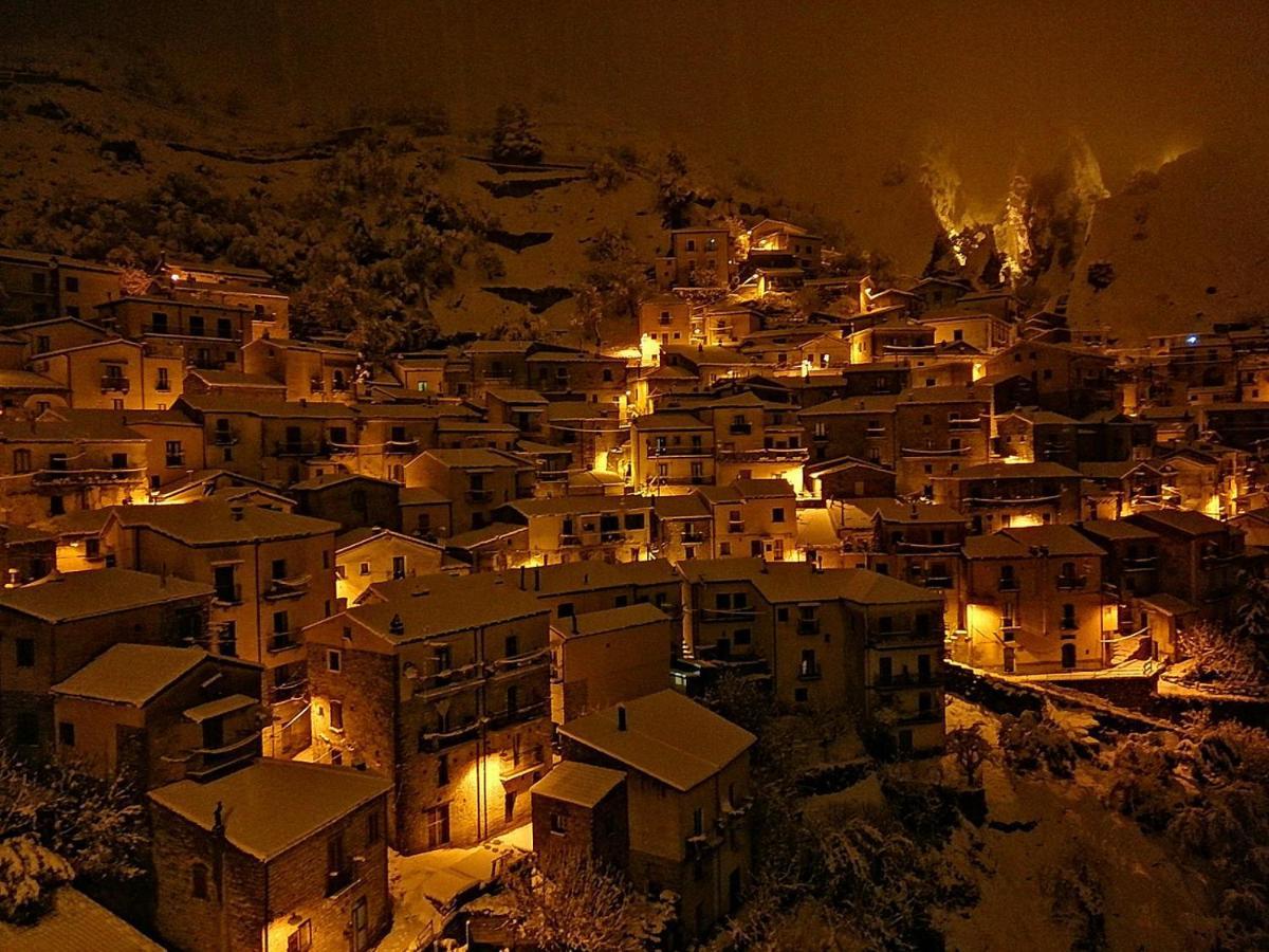 Al Cuore Del Borgo Castelmezzano Exterior foto