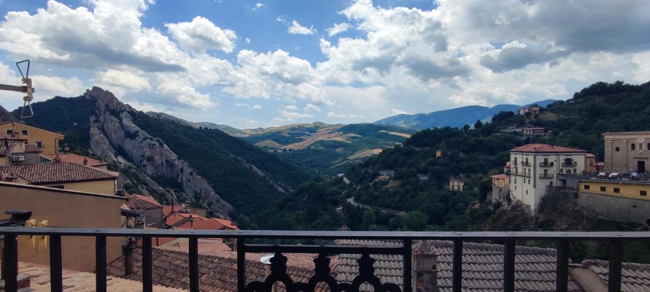 Al Cuore Del Borgo Castelmezzano Exterior foto
