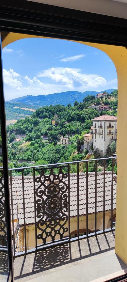 Al Cuore Del Borgo Castelmezzano Exterior foto