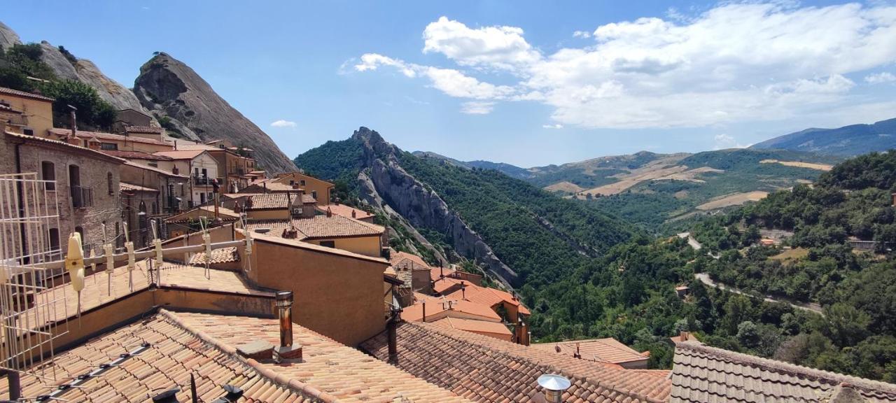 Al Cuore Del Borgo Castelmezzano Exterior foto