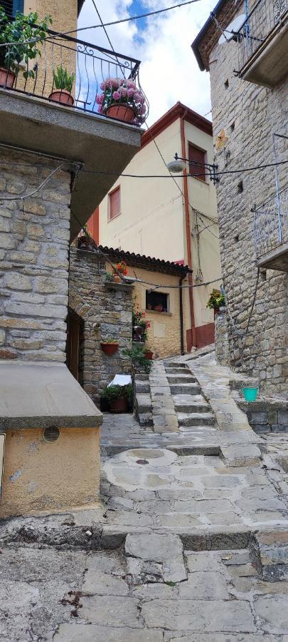 Al Cuore Del Borgo Castelmezzano Exterior foto