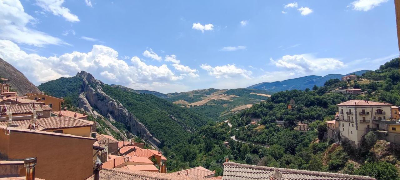 Al Cuore Del Borgo Castelmezzano Exterior foto